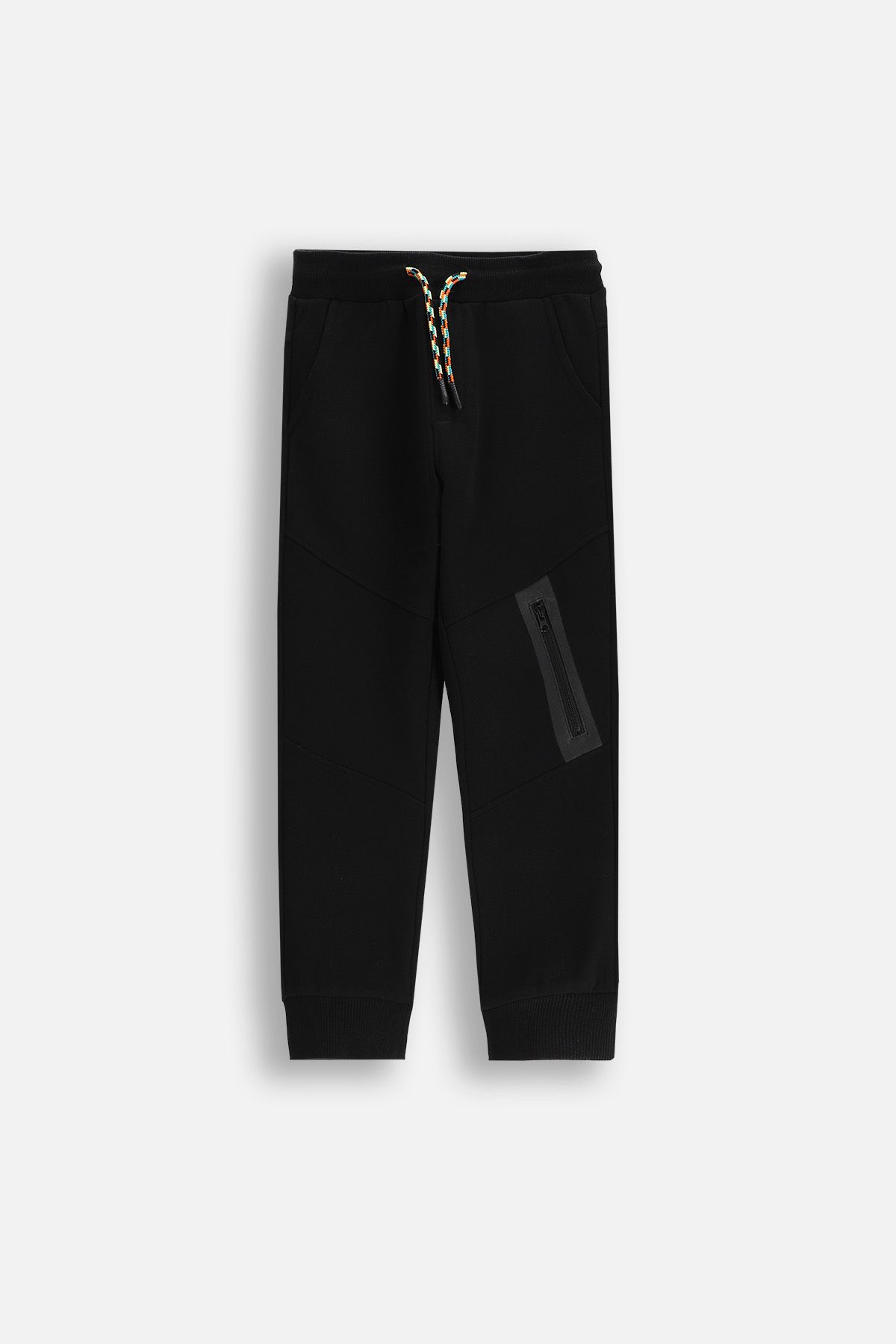 Spodnie dresowe - czarne z ozdobnymi przeszyciami o fasonie