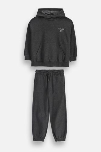 MOKIDA WEAR MOKIDA WEAR Komplet dresowy grafitowy bluza z kapturem i kieszenią kangurka + spodnie rozmiar 122 dla chłopca